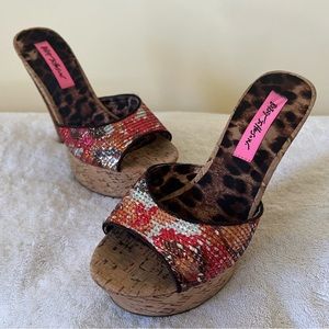BETSEY JOHNSON Cork Heels Sz 7.5